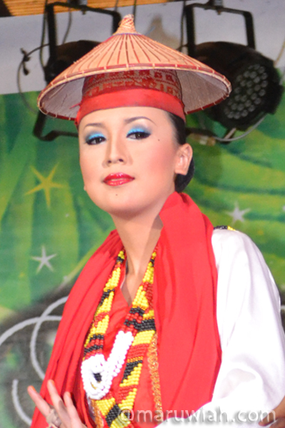 Pakaian Tradisional Etnik Sarawak Maruwiah Ahmat